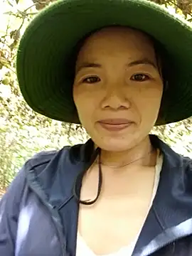 ngan-cute stripchat live cam model