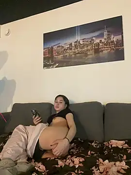 Just-Lilly stripchat live cam model