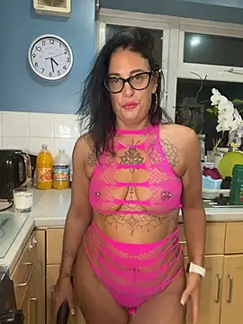 HouseOfIvy stripchat live cam model