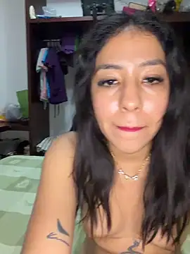 kari_rive stripchat live cam model
