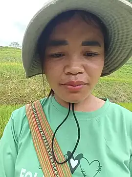 Thuy-top stripchat live cam model