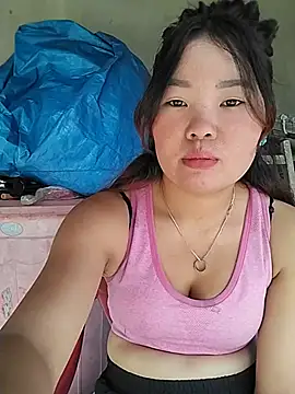 lylylove stripchat live cam model
