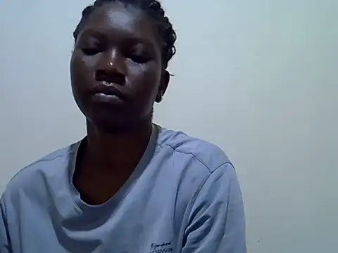 Sweet-Lynn stripchat live cam model