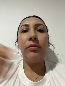 KittyObsession stripchat live cam model