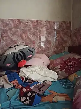 Miss-girl- stripchat live cam model
