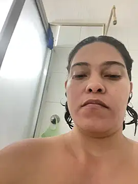 rous31mor stripchat live cam model