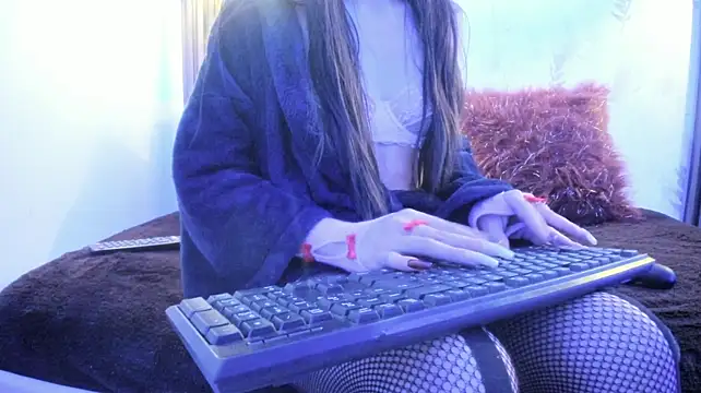 NahomyCarther stripchat live cam model
