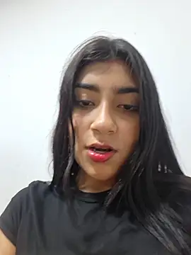 Sweed-virgin-pussy stripchat live cam model