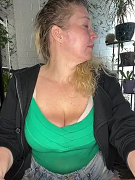 JenniferCarmen stripchat live cam model