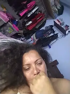 Gorditacarlota stripchat live cam model
