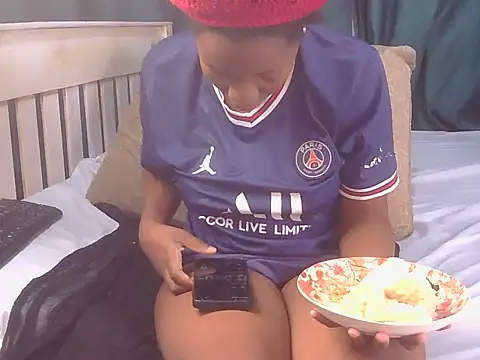 luvone_smith stripchat live cam model