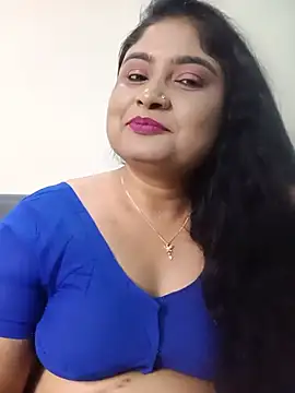 hornyriyanka stripchat live cam model
