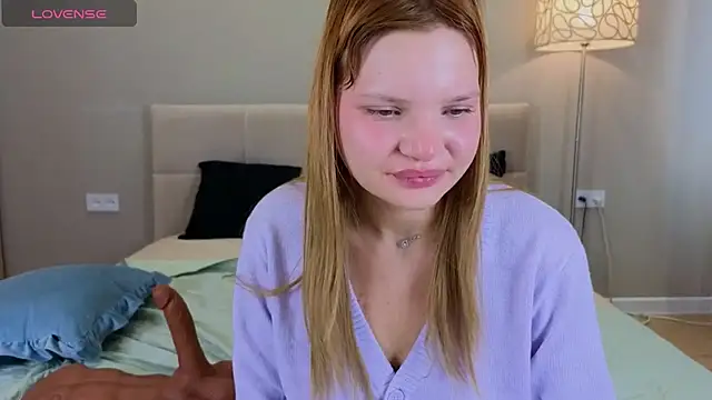 babyyullii stripchat live cam model