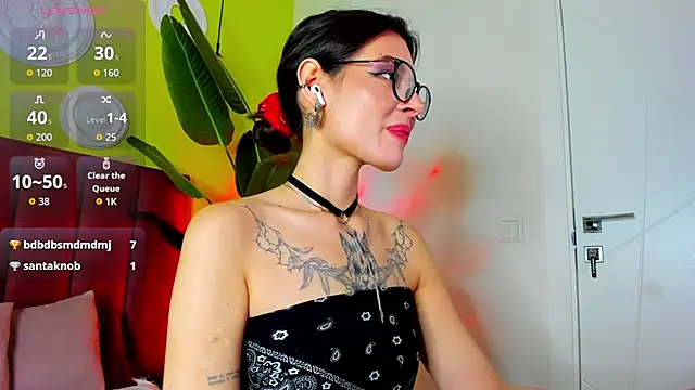 IvyDainty stripchat live cam model