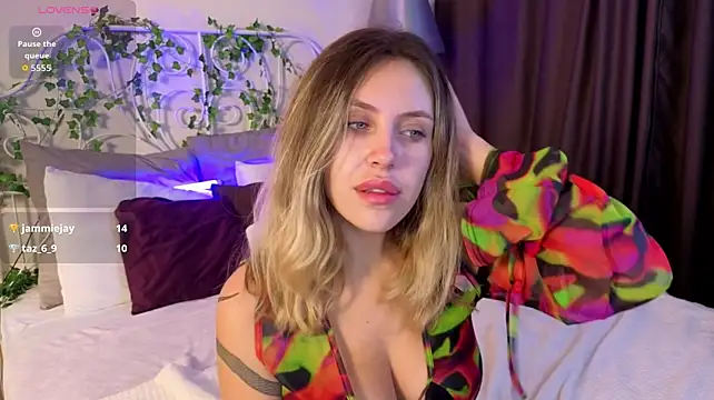 _amymoore_ stripchat live cam model