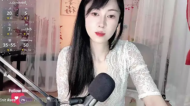 noomi-1111 stripchat live cam model