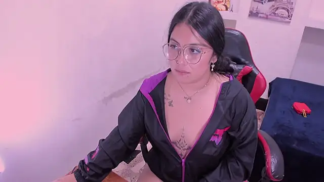 Dakota_lee03 stripchat live cam model