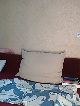 Svetlysvet stripchat live cam model