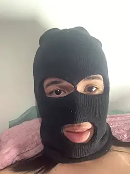 Cherrycaah stripchat live cam model