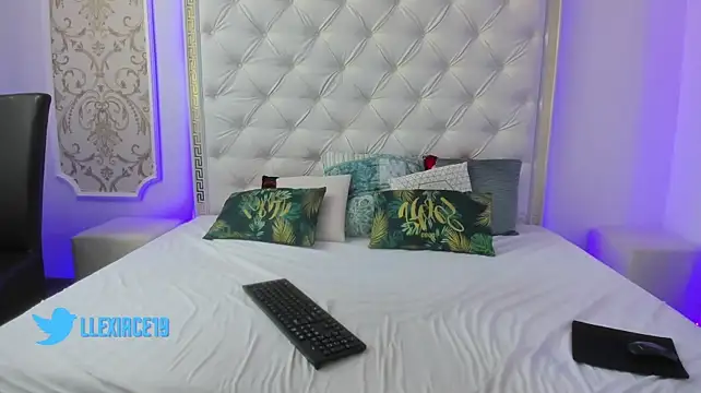 carinnd stripchat live cam model