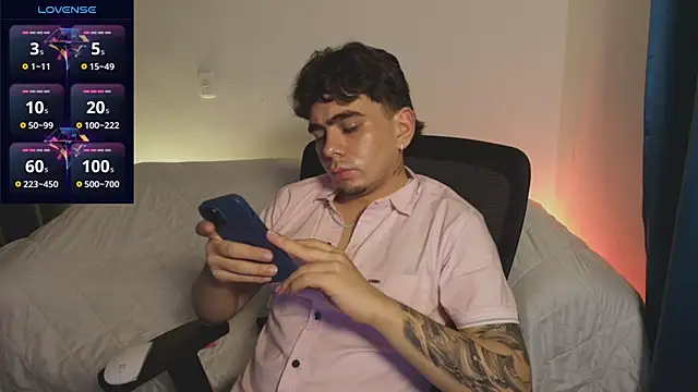 adonisZafiro stripchat live cam model