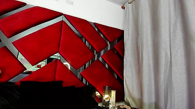Kendra-Foxxy stripchat live cam model