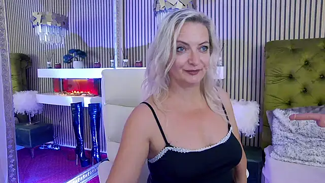 LadyTouch stripchat live cam model