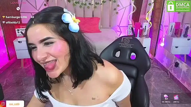 casse_tay stripchat live cam model