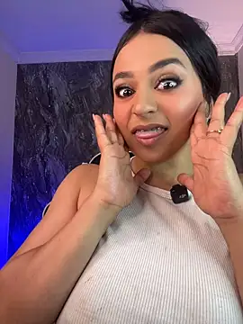 Nina_Blaze stripchat live cam model