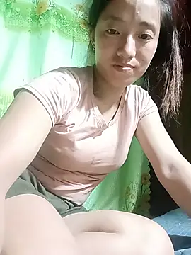 an-orphan stripchat live cam model