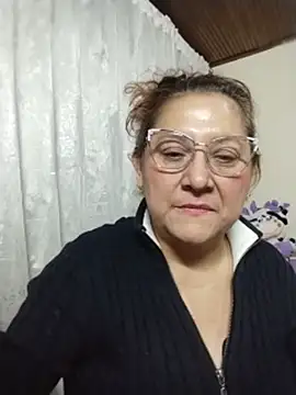 JULIETA_21- stripchat live cam model