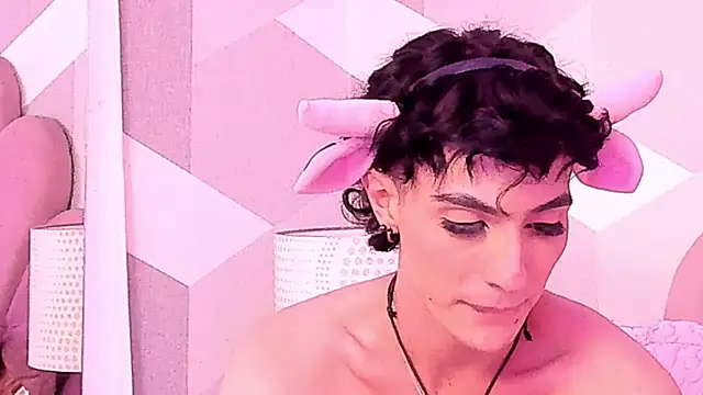 KylieMonnett stripchat live cam model