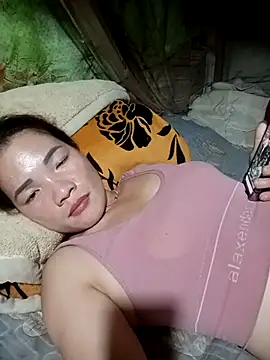 Eirlys-baby stripchat live cam model
