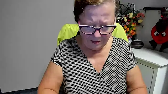 Adelewildx stripchat live cam model