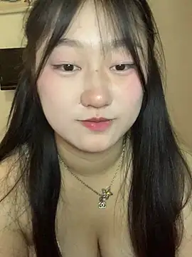 xialuo25 stripchat live cam model