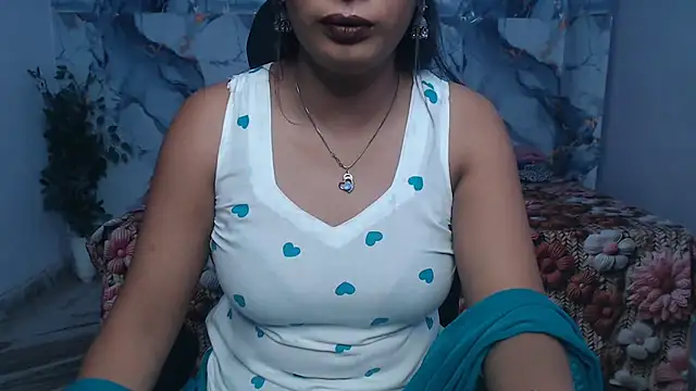 Deevisha-queen stripchat live cam model