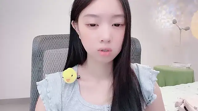 Yoyo33355 stripchat live cam model