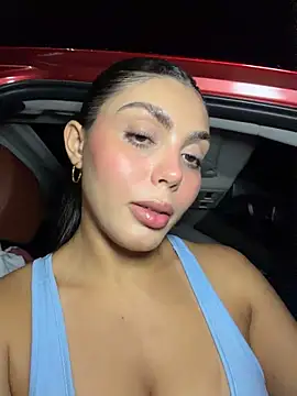 zui_lu stripchat live cam model