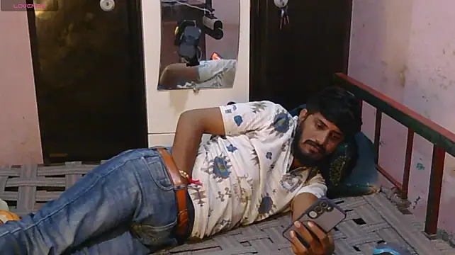 HotXKrish stripchat live cam model
