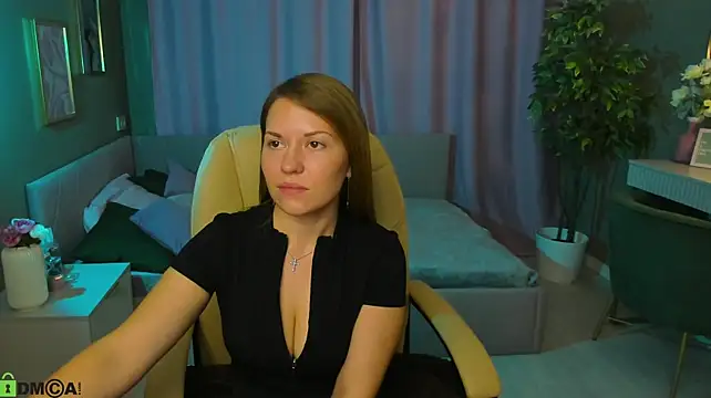Kira_Miragee stripchat live cam model