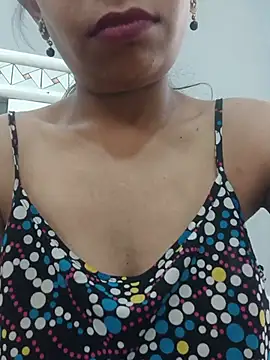 hey_pooja stripchat live cam model