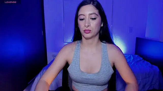 MeganWhite3 stripchat live cam model