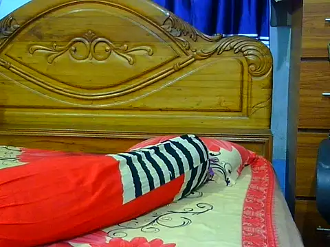 Horny_Doll24 stripchat live cam model