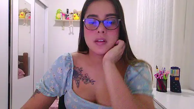 maliamiller stripchat live cam model
