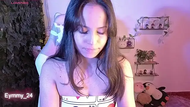 Eymmy_24 stripchat live cam model