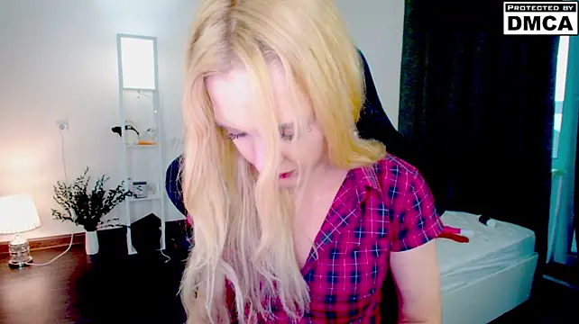 Aliceglass__ stripchat live cam model