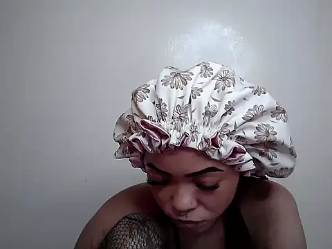 Miss_rihanna stripchat live cam model