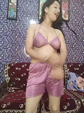 Queen_Rosyy stripchat live cam model