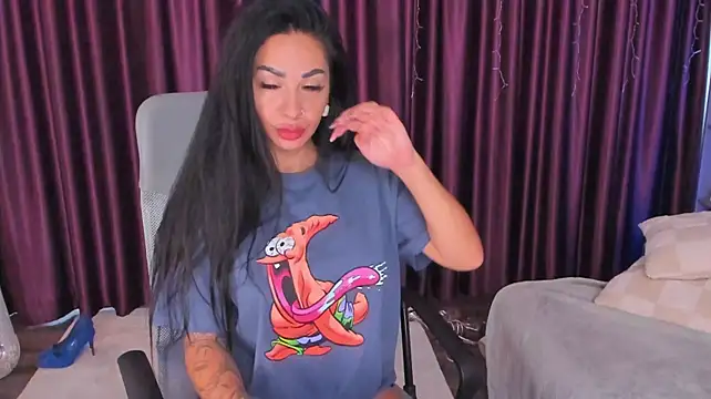 RileyNoxx_ stripchat live cam model