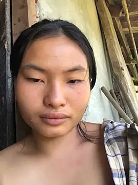 trang-vy stripchat live cam model